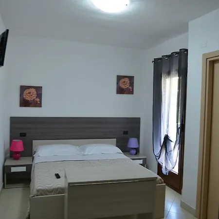 B&birs Bed & Breakfast Oliena