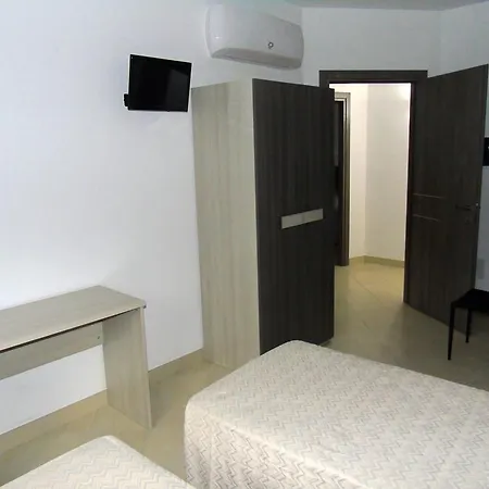 Bed & Breakfast B&birs 3*