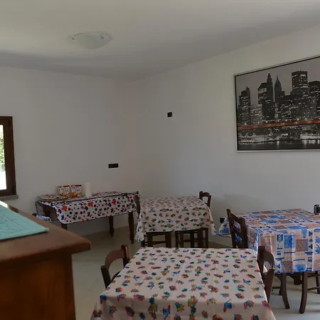 B&birs Bed & Breakfast Oliena