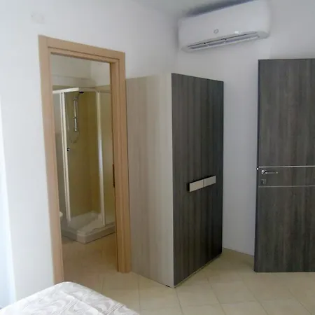 B&birs Bed & Breakfast Oliena